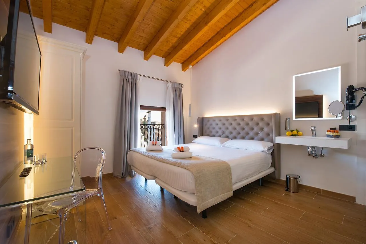Ti Central Maria María de la Salud Hotel